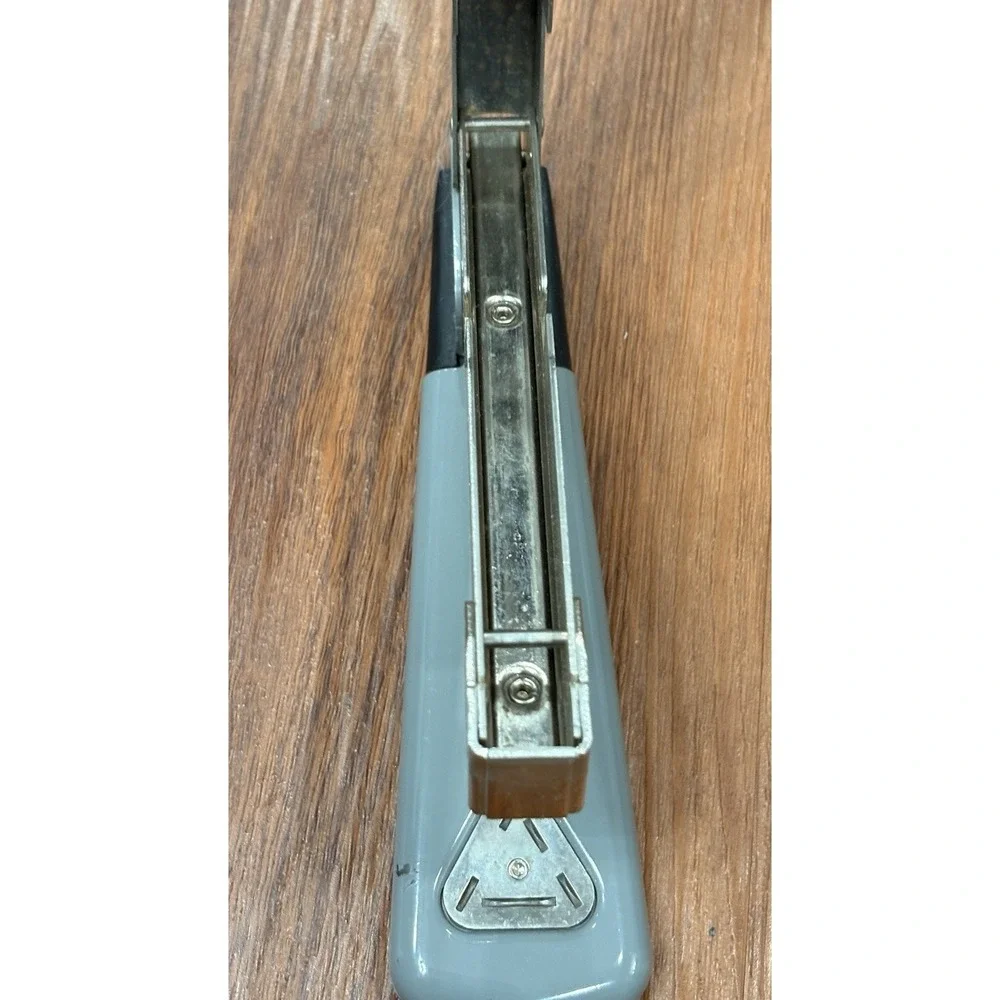 Vintage Arrow 207 Heavy Duty Deluxe Standard Stapler Grey Made In USA